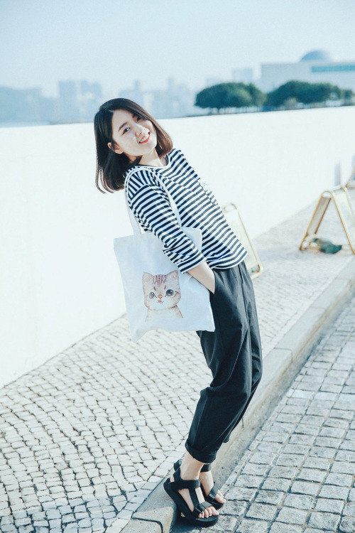 赛事创新:采用虚拟仿真技术模拟比赛场景,虚拟仿真赛道竞赛